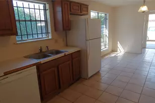 10822 Lynbrook Dr, Houston, TX 77042 - Photo 14