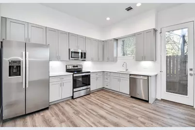 9027 Laverne Oak Lane, Houston, TX 77080 - Photo 12