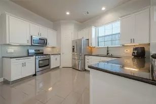 7543 Highmeadow Dr, Houston, TX 77063 - Photo 22