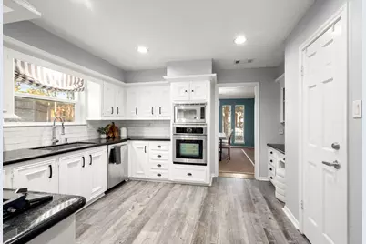 16111 Maplehurst Drive, Spring, TX 77379 - Photo 10