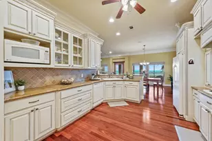 11610 Cedar Gully Rd, Baytown, TX 77523 - Photo 4