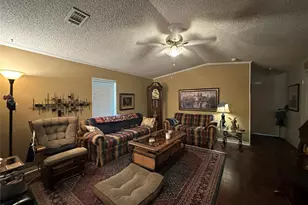 944 Whispering Pine Ln, Lufkin, TX 75901 - Photo 4