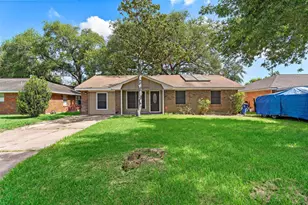 2910 Somerset Ave, Texas City, TX 77590 - Photo 1