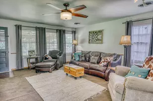 601 S Masonic St, Bellville, TX 77418 - Photo 16