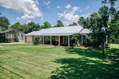 601 S Masonic Street, Bellville, TX 77418 - Photo 2