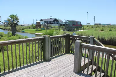 1051 Van Sant, Gilchrist, TX 77617 - Photo 12