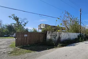 7826 Attwater St, Houston, TX 77028 - Photo 2