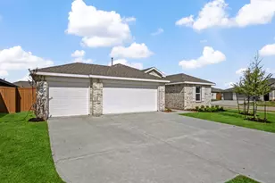 600 San Jacinto Trl, Dayton, TX 77535 - Photo 2