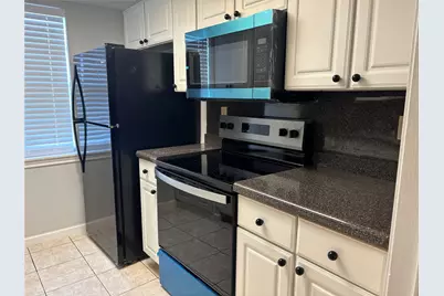 14333 Memorial Drive #39, Houston, TX 77079 - Photo 4