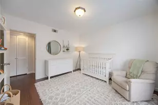 2230 S Piney Point Rd, Houston, TX 77063 - Photo 20