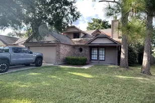 16427 Dunmoor Dr, Houston, TX 77059 - Photo 2
