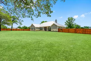 100 Calvary Dr, Adkins, TX 78101 - Photo 28