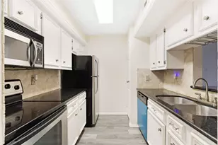 18519 Egret Bay Blvd, Webster, TX 77058 - Photo 8