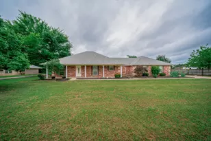 1001 Jamerison, White Oak, TX 75693 - Photo 2