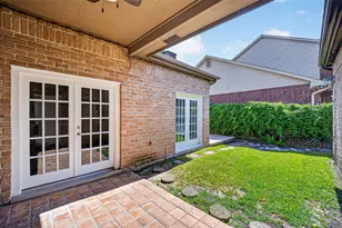 10310 Chevy Chase Dr, Houston, TX 77042 - Photo 44