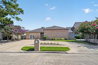 10310 Chevy Chase Drive, Houston, TX 77042 - Photo 1