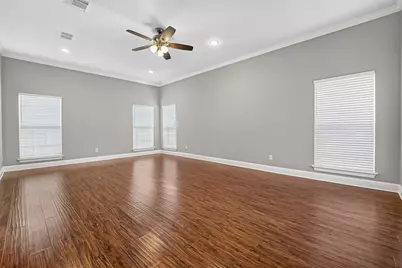 10310 Chevy Chase Drive, Houston, TX 77042 - Photo 20