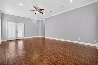 10310 Chevy Chase Drive, Houston, TX 77042 - Photo 22