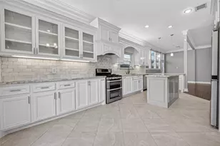10310 Chevy Chase Dr, Houston, TX 77042 - Photo 14