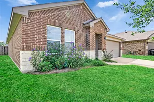 8003 Black Forest Ln, Rosharon, TX 77583 - Photo 4