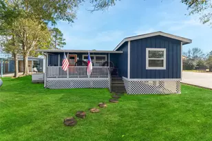 157 Lakeview Dr S, Livingston, TX 77351 - Photo 1