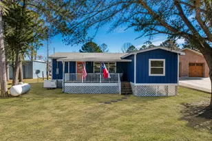 157 Lakeview Dr S, Livingston, TX 77351 - Photo 1