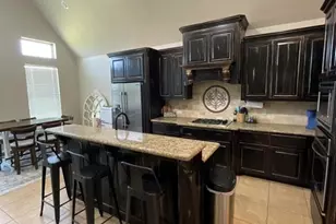 14870 Lisa Ln, Beaumont, TX 77713 - Photo 10