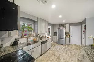 11247 Langdon Ln, Houston, TX 77072 - Photo 8