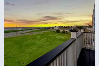 803 Avenue K Unit C, Galveston, TX 77550 - Photo 4