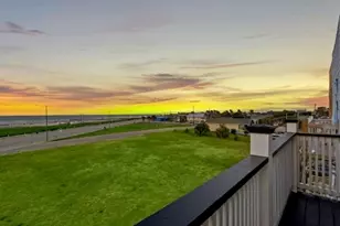 803 Avenue K, Galveston, TX 77550 - Photo 4