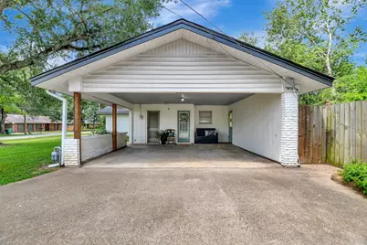 202 W Limit Street, Madisonville, TX 77864 - Photo 4