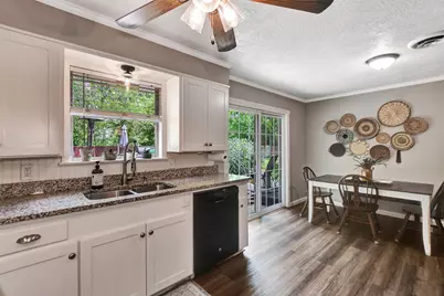 202 W Limit Street, Madisonville, TX 77864 - Photo 20