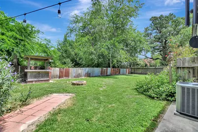 202 W Limit Street, Madisonville, TX 77864 - Photo 30