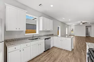 15874 Berry Hl Dr, Conroe, TX 77303 - Photo 10