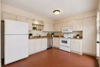 2400 Longmire Drive #105, College Station, TX 77845 - Photo 6