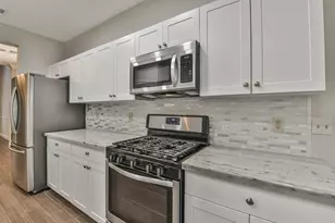 15 Shinyrock Pl, The Woodlands, TX 77381 - Photo 12