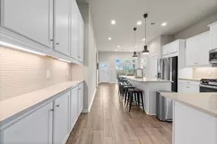 248 Crest Edge St, Montgomery, TX 77316 - Photo 2