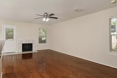 15 Marble Rock Place, The Woodlands, TX 77382 - Photo 4