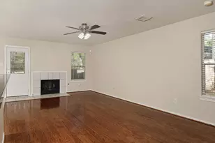 15 Marble Rock Pl, The Woodlands, TX 77382 - Photo 4