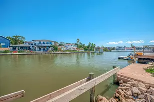 43 Commander Runco Ln, Taylor Lake Village, TX 77586 - Photo 8