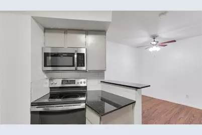 10811 Richmond Avenue #101, Houston, TX 77042 - Photo 6