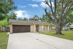 954 W Bertrand St, Houston, TX 77088 - Photo 2