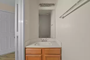 4911 Silver Fox Dr, Houston, TX 77066 - Photo 16