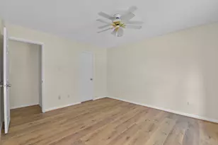 4911 Silver Fox Dr, Houston, TX 77066 - Photo 28