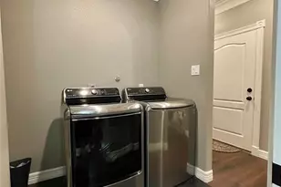 218 N Avenue A, Freeport, TX 77541 - Photo 12