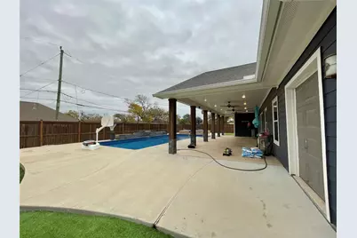 218 N Avenue A, Freeport, TX 77541 - Photo 40