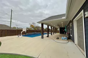 218 N Avenue A, Freeport, TX 77541 - Photo 40