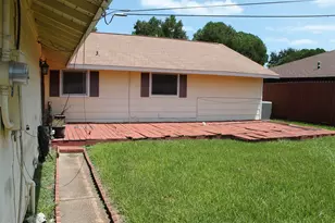 5802 Overdale St, Houston, TX 77033 - Photo 8