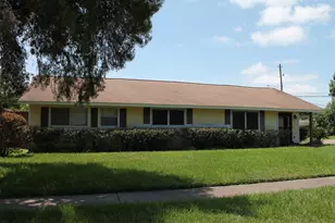 5802 Overdale St, Houston, TX 77033 - Photo 2