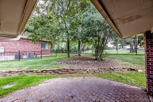 455 Cherry Hills Dr, Huntsville, TX 77340 - Photo 22